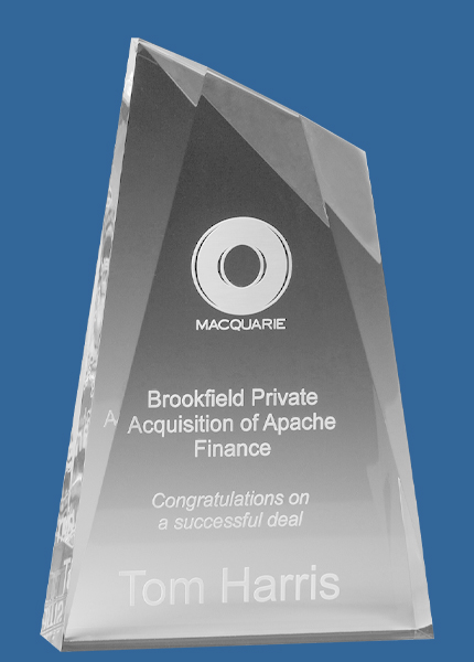 AC140_t Peak Clear Acrylic Award (30mm thick)