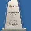 Freestanding glass and metal award trophy
