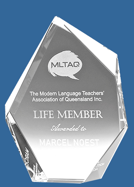 CC781_t Clear Crystal Mountain Award Trophy