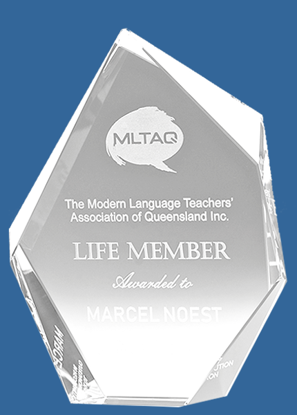 CC781_t Clear Crystal Mountain Trophy