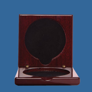 1404-1WGe Walnut Classic Medal Case - Fits 50mm Medals