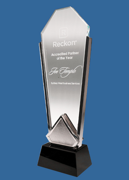 1372Se Modern Fusion Arch Clear Glass Award (12mm Thick)